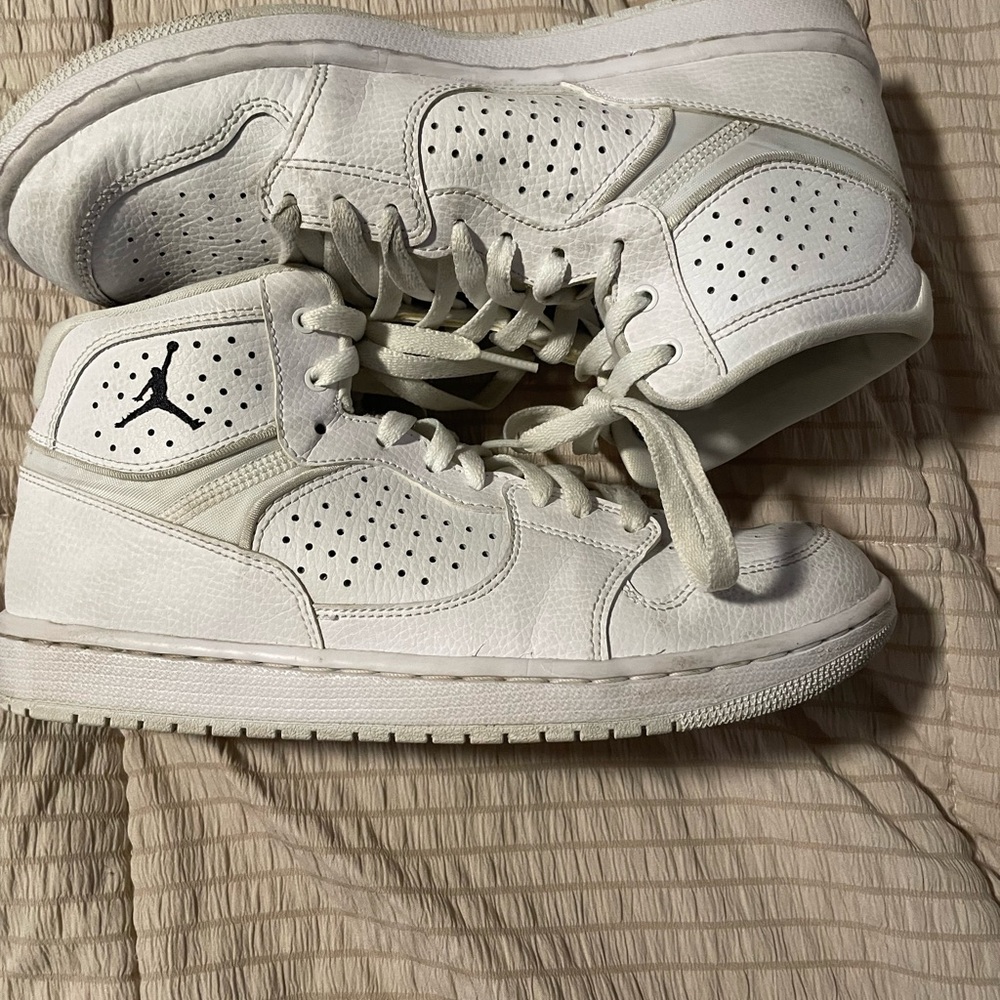 Jumpman Nike High Tops White Sneakers Athletic Jordans Men’s 8.5 Athletic